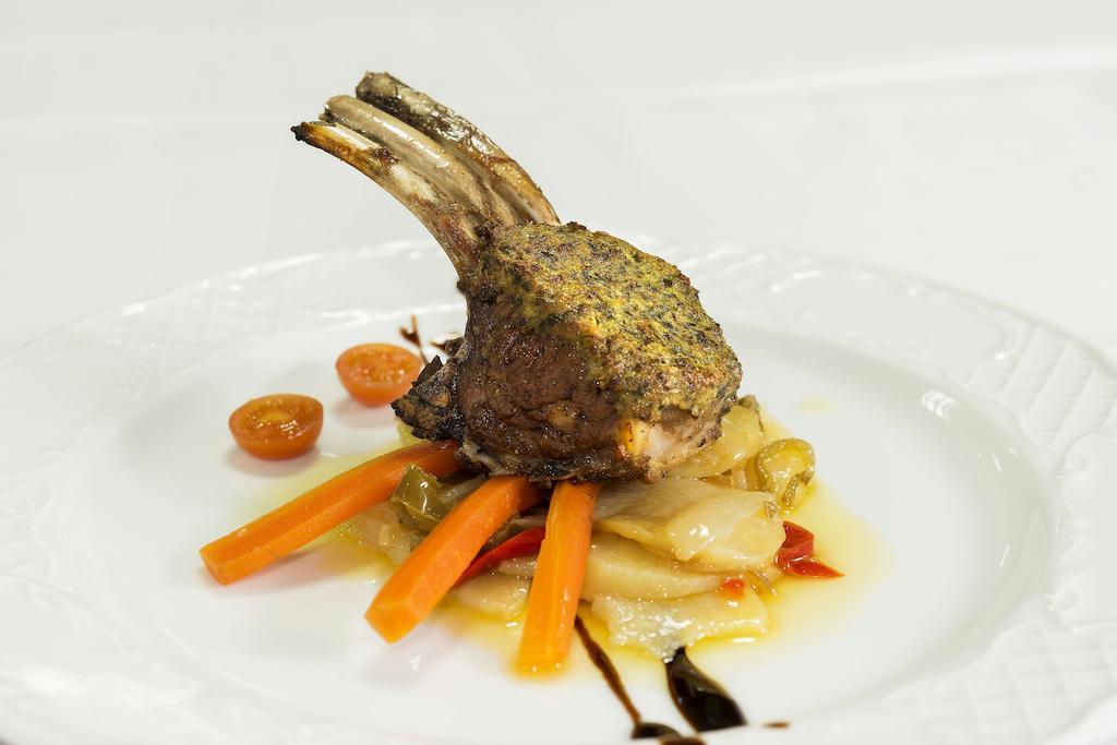 Hotel Restaurante Sostenible La Laguna ブロサス エクステリア 写真