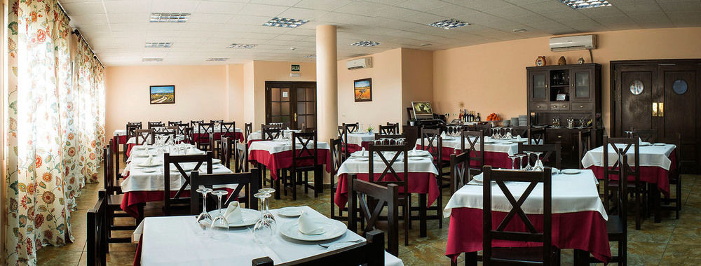 Hotel Restaurante Sostenible La Laguna ブロサス エクステリア 写真