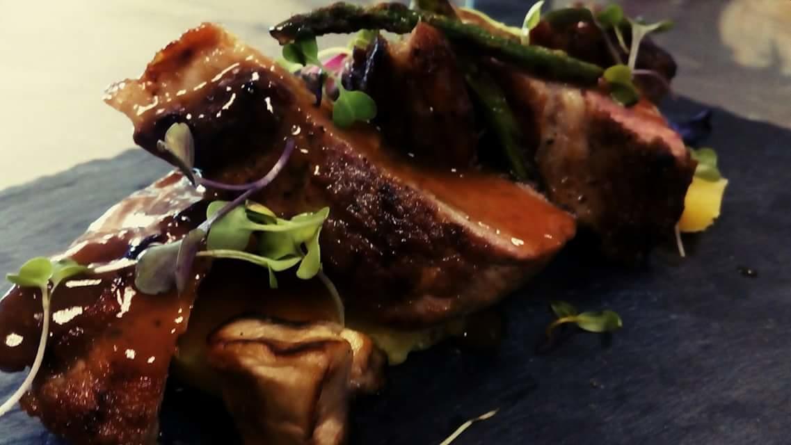 Hotel Restaurante Sostenible La Laguna ブロサス エクステリア 写真