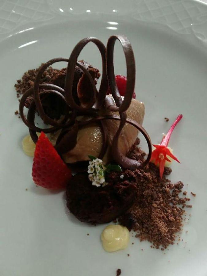 Hotel Restaurante Sostenible La Laguna ブロサス エクステリア 写真
