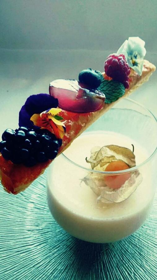 Hotel Restaurante Sostenible La Laguna ブロサス エクステリア 写真