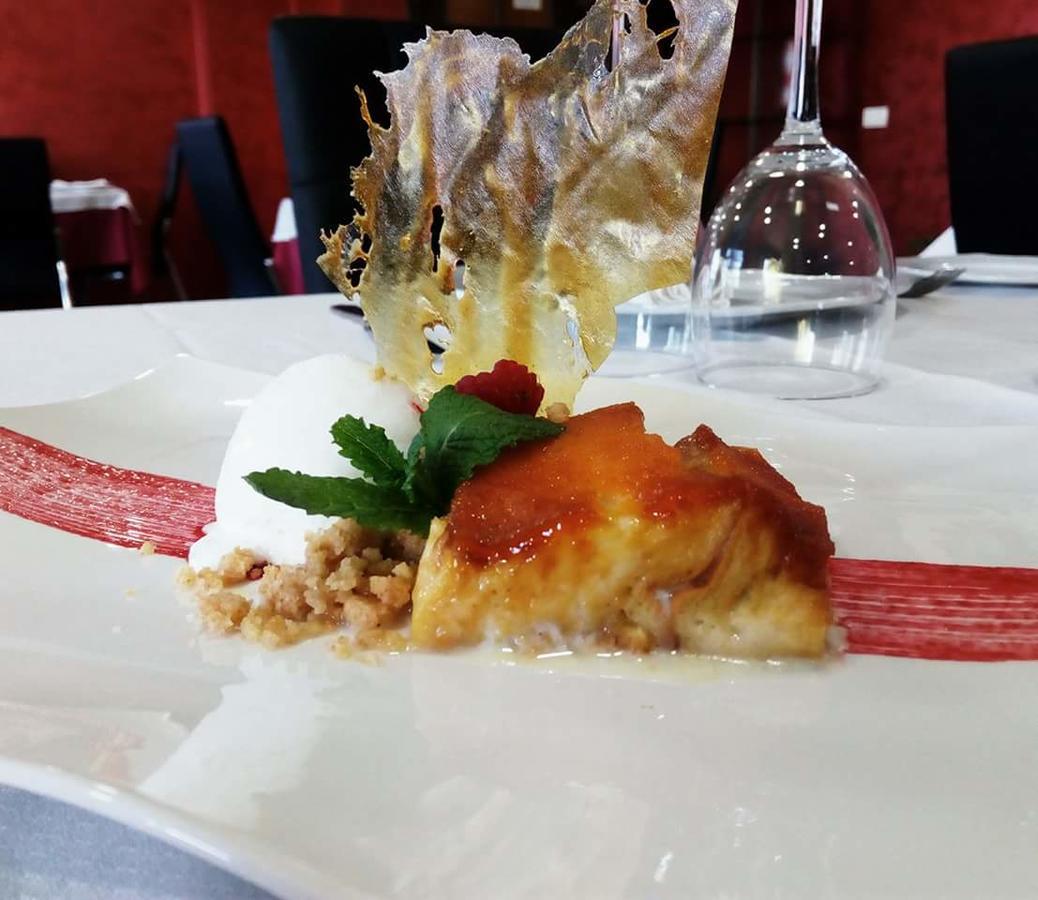 Hotel Restaurante Sostenible La Laguna ブロサス エクステリア 写真